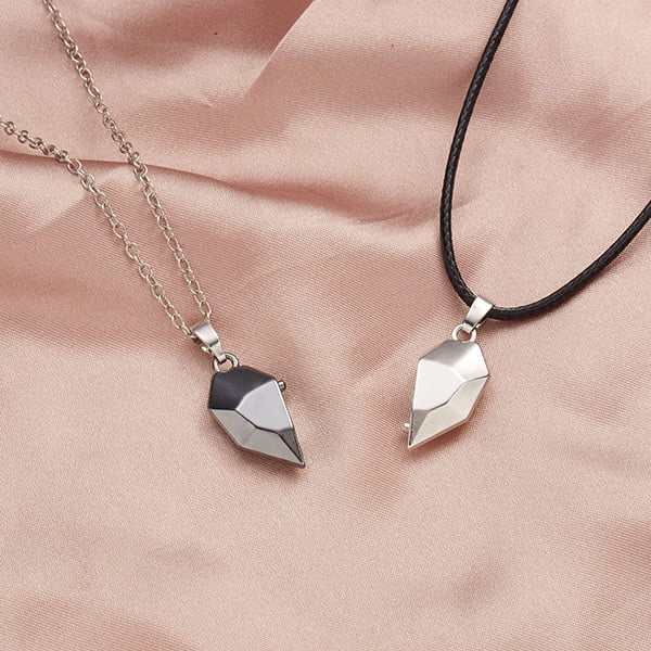 Magnetic Heart Necklace Set