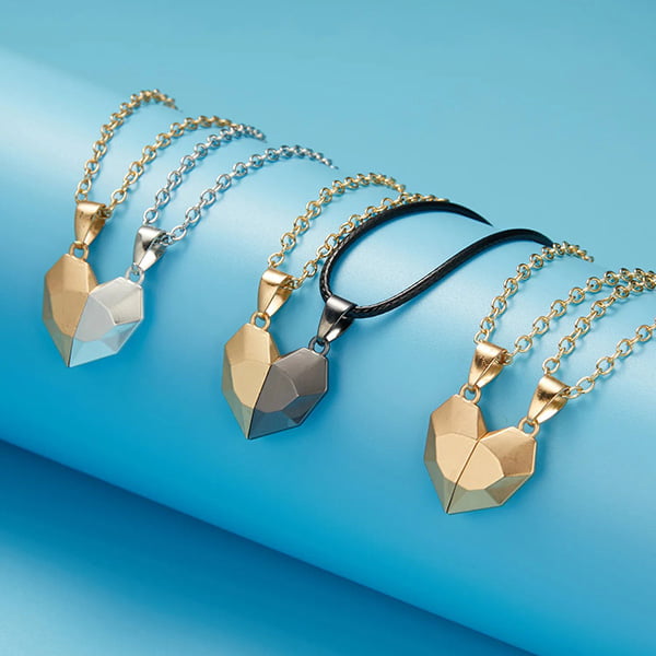 Magnetic Heart Necklace Set